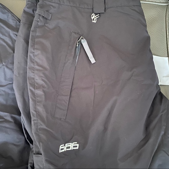 686 ‘Chino’ Snow pant - Picture 4 of 14